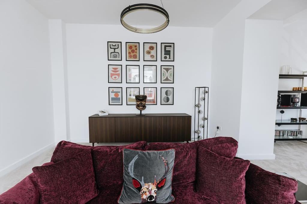 Bobbin Row - Grade 2 Listed Property With A Beautiful Design With Access To Leeds Leeds  Luaran gambar