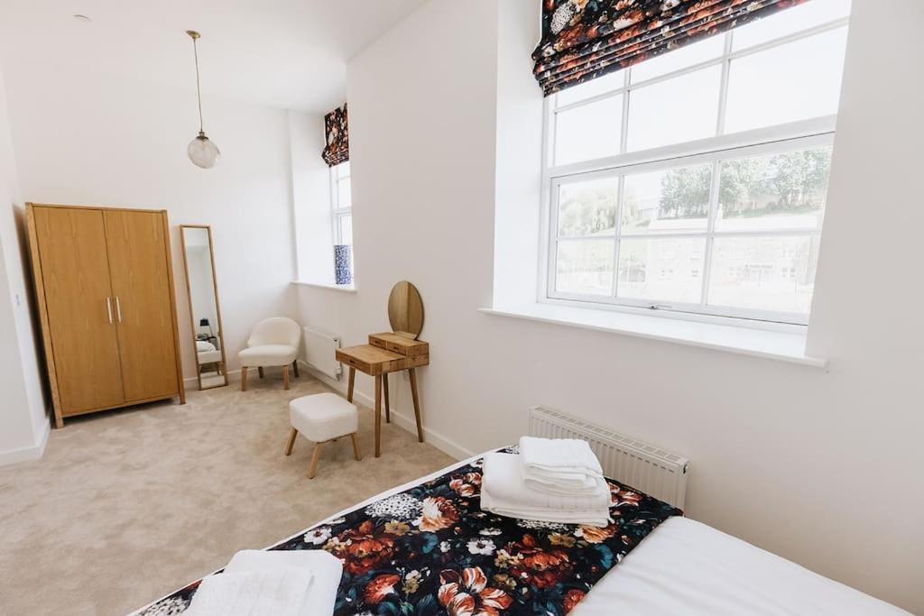 Bobbin Row - Grade 2 Listed Property With A Beautiful Design With Access To Leeds Leeds  Luaran gambar
