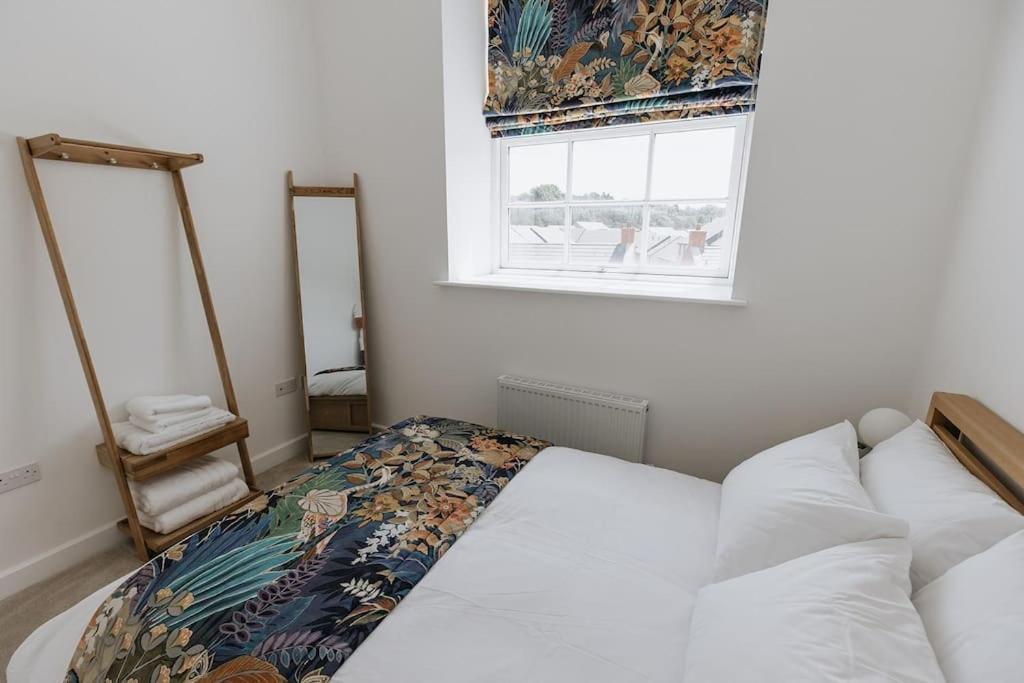 Bobbin Row - Grade 2 Listed Property With A Beautiful Design With Access To Leeds Leeds  Luaran gambar