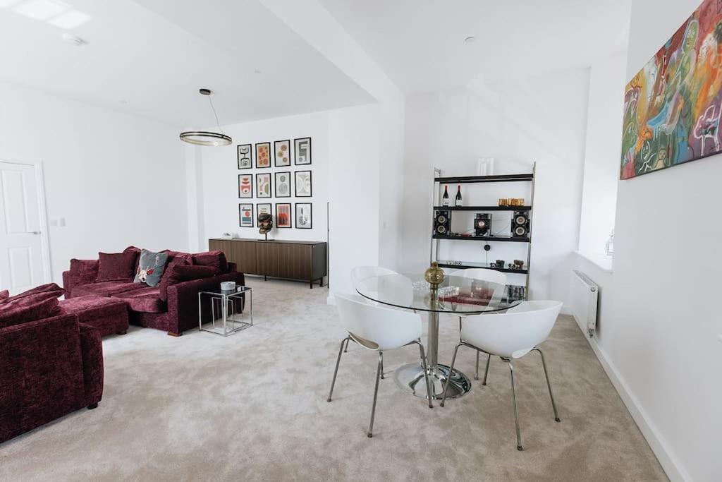 Bobbin Row - Grade 2 Listed Property With A Beautiful Design With Access To Leeds Leeds  Luaran gambar