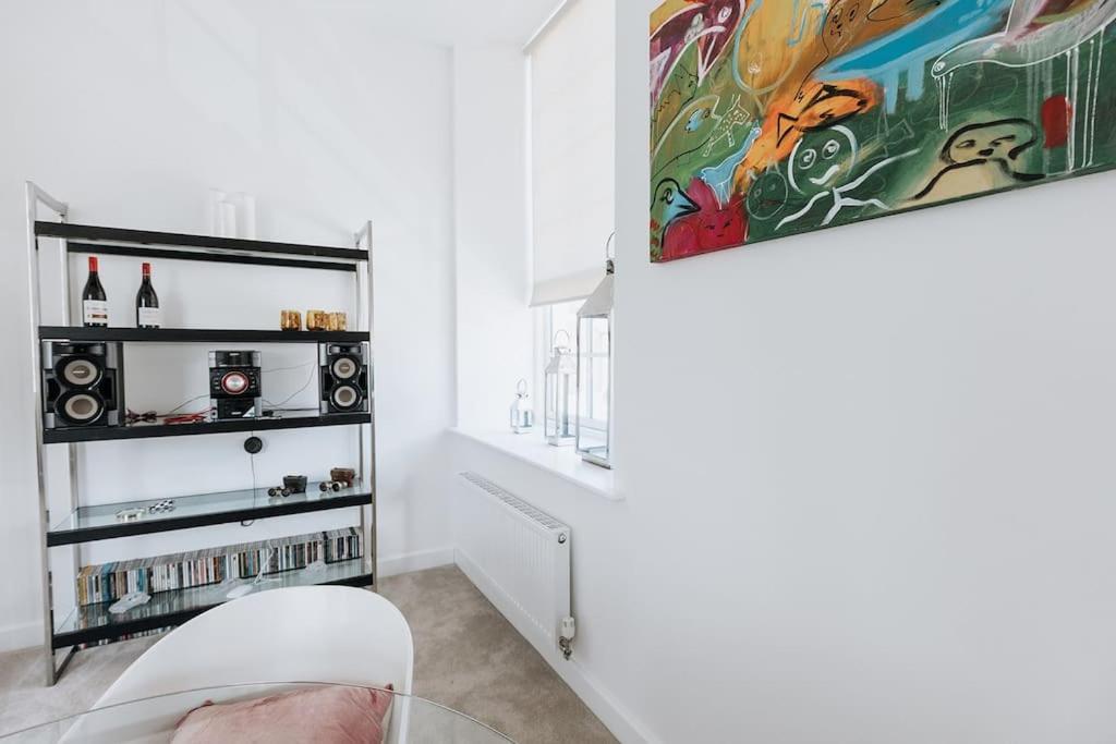Bobbin Row - Grade 2 Listed Property With A Beautiful Design With Access To Leeds Leeds  Luaran gambar