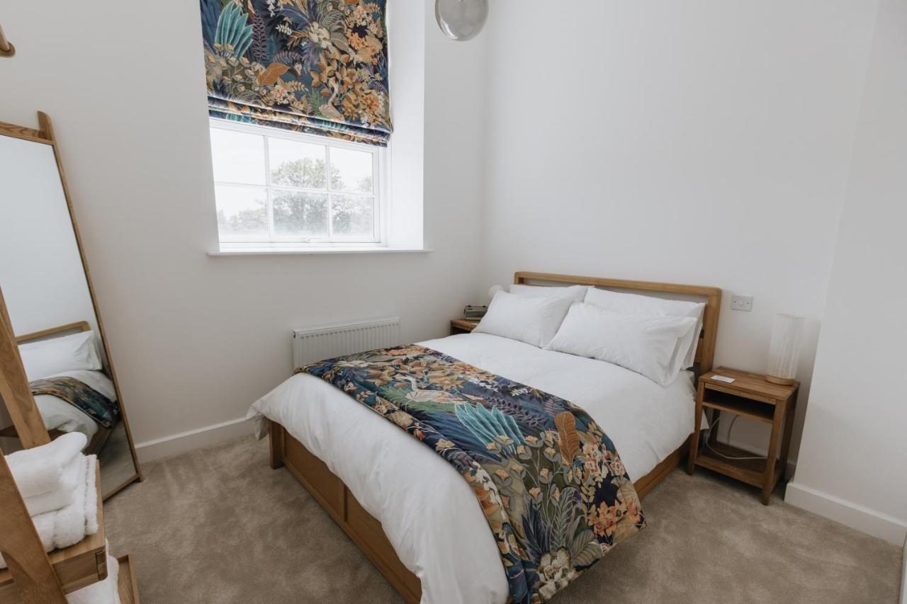 Bobbin Row - Grade 2 Listed Property With A Beautiful Design With Access To Leeds Leeds  Luaran gambar